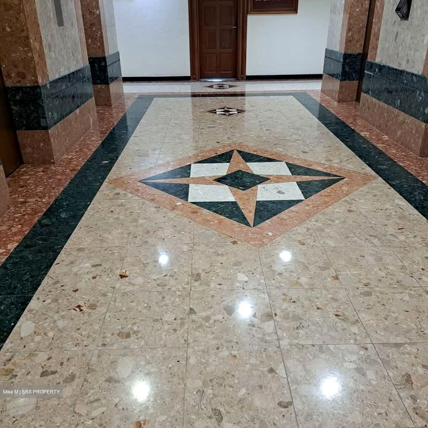 High Street Centre (D6), Office #533703041
